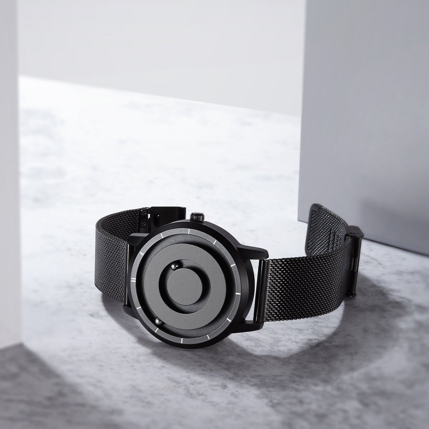 Essential Black - Gravity Watch